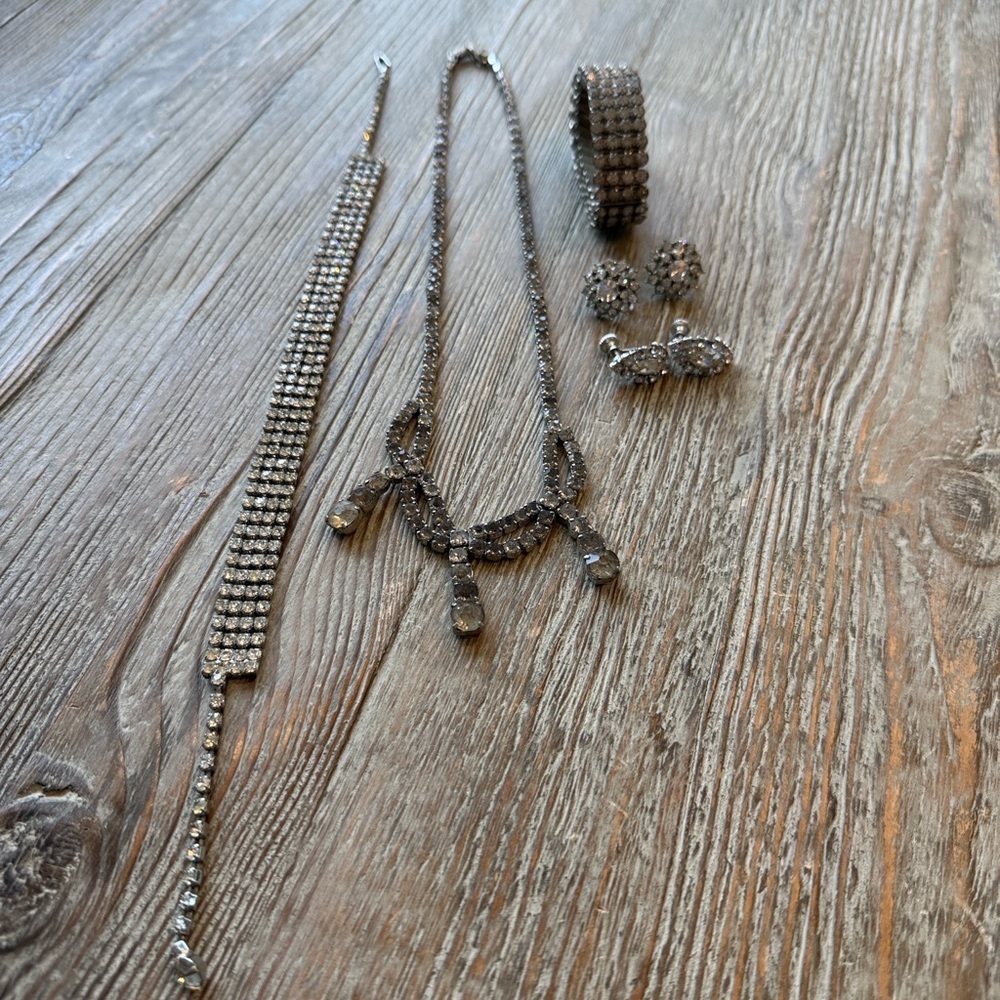 Vintage Rhinestone Jewelry Bundle Necklace, Choker, Expanding Bracelet, Earrings - Picture 15 of 15
